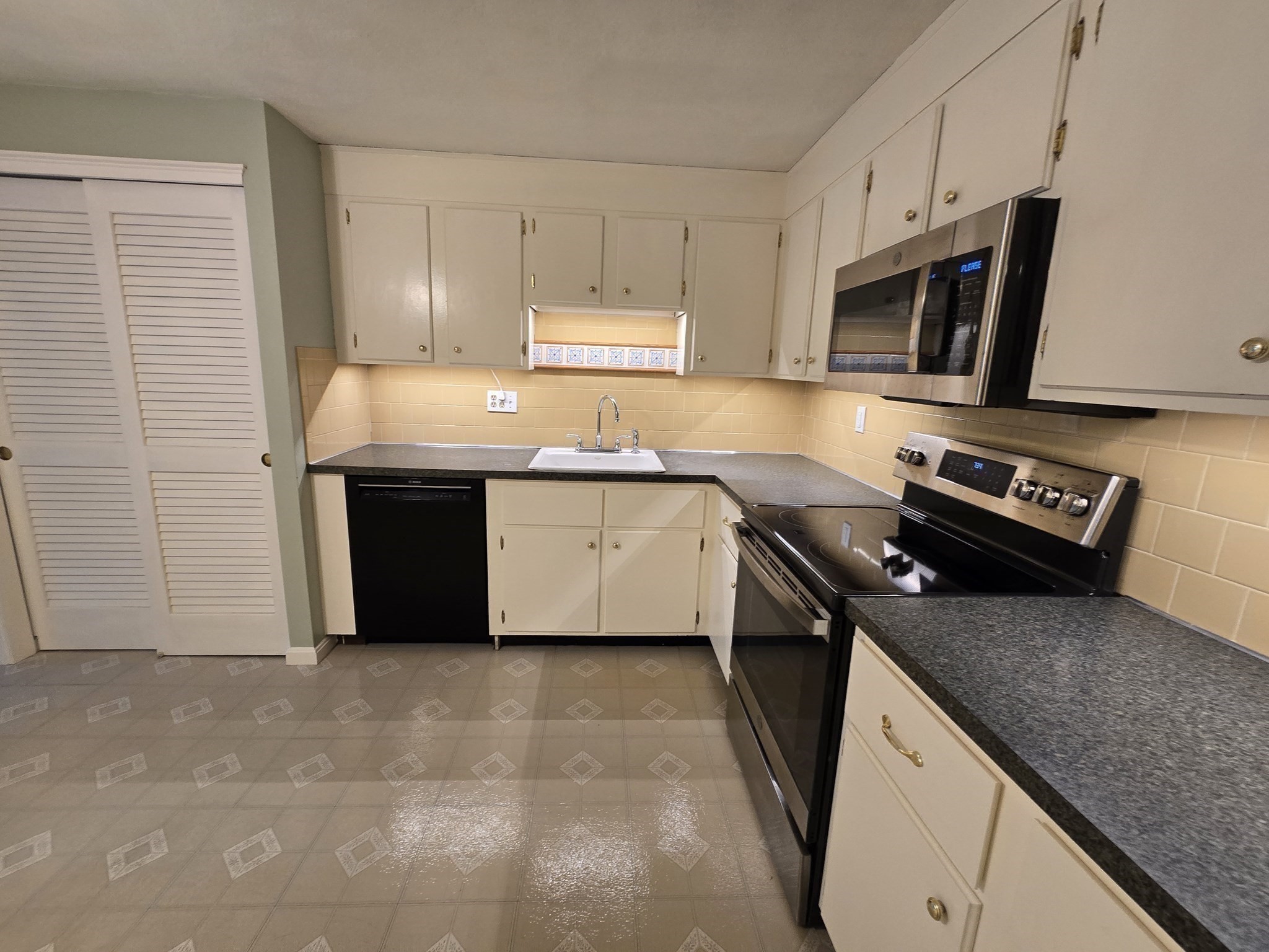 35 Swanson Court # 32D