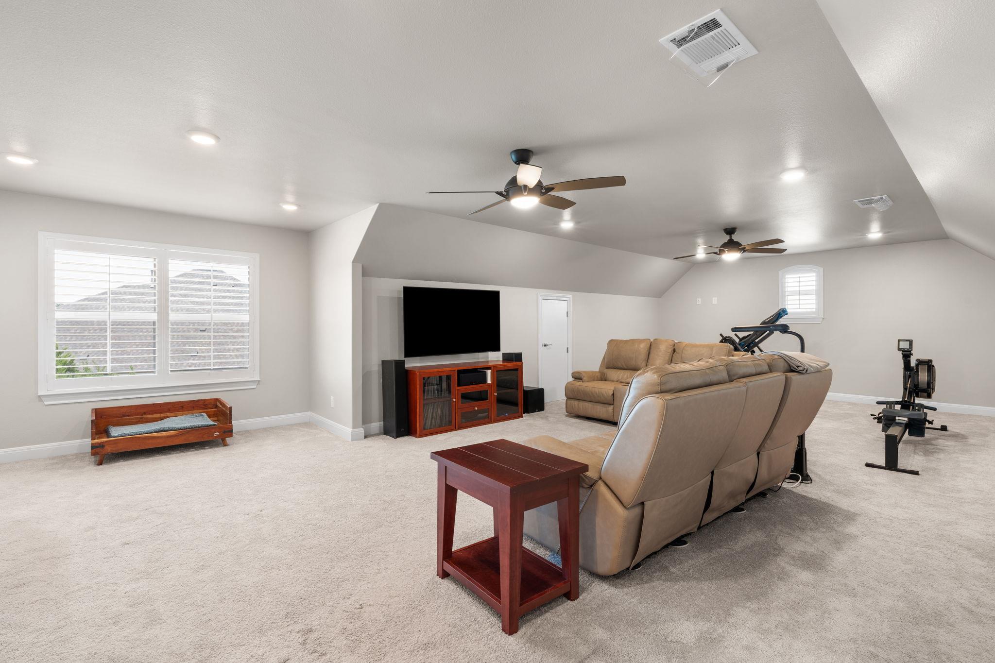 1134 Woodpark LN