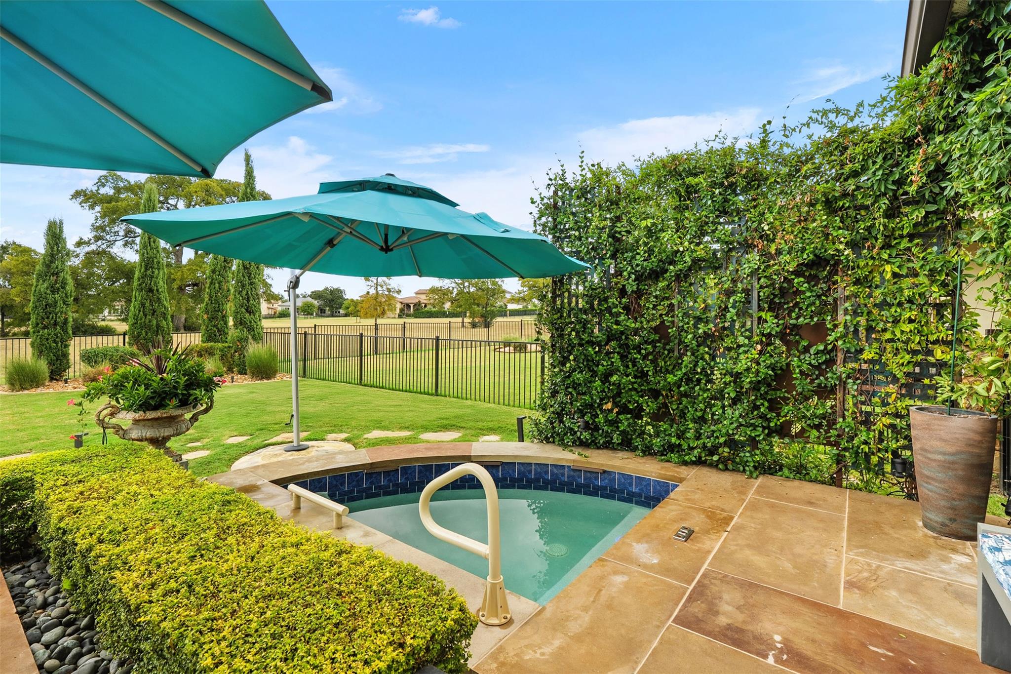 209 E Cimarron Hills TRL E