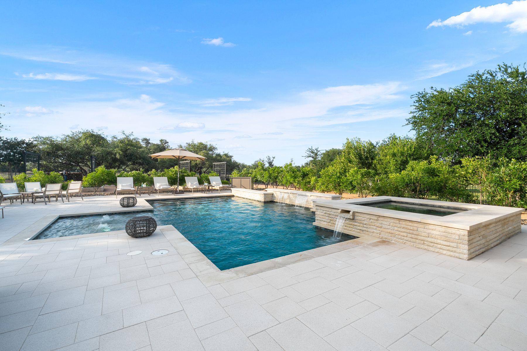1126 Woodpark LN