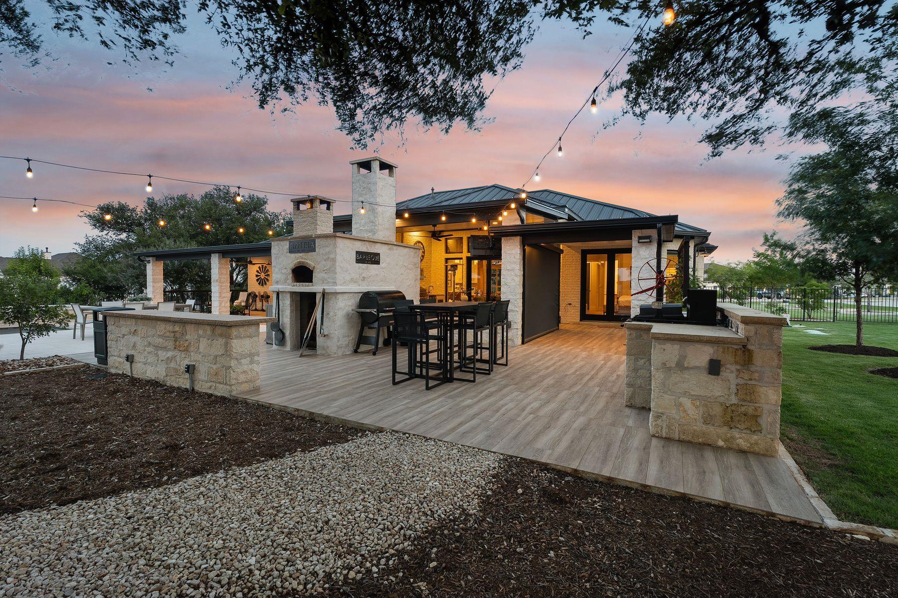 1126 Woodpark LN