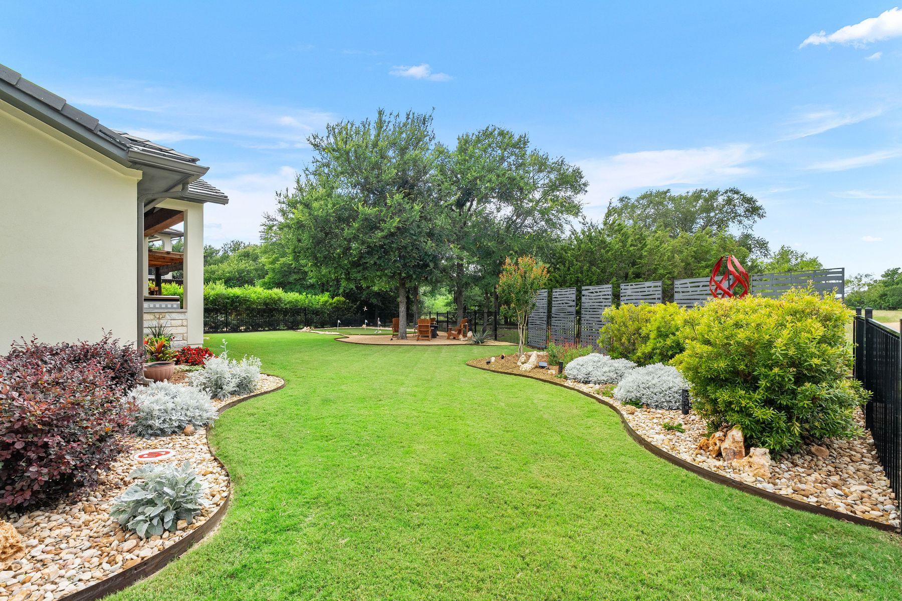 111 Bee Brush CT