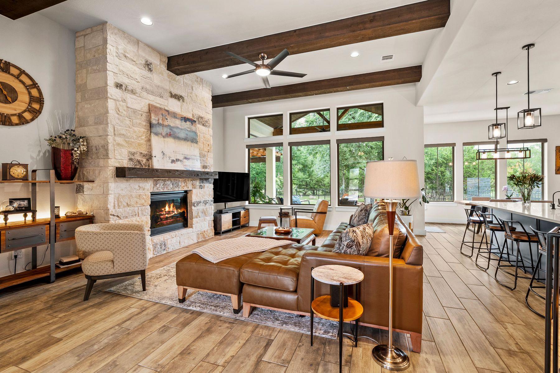 111 Bee Brush CT