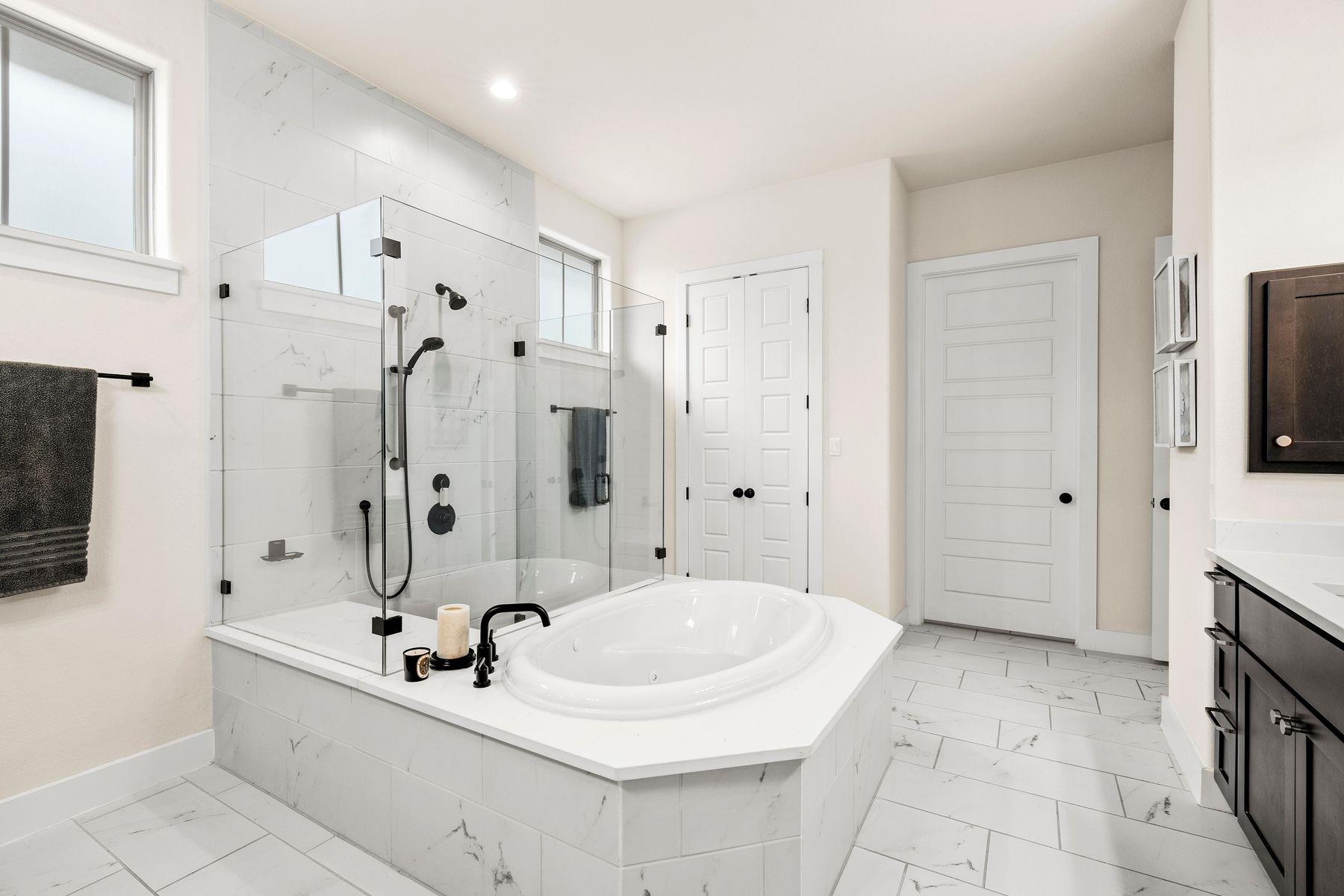 111 Bee Brush CT