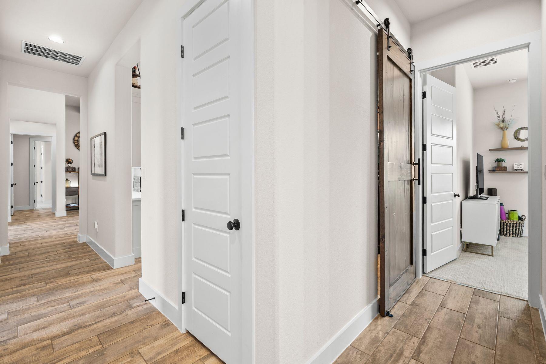 111 Bee Brush CT