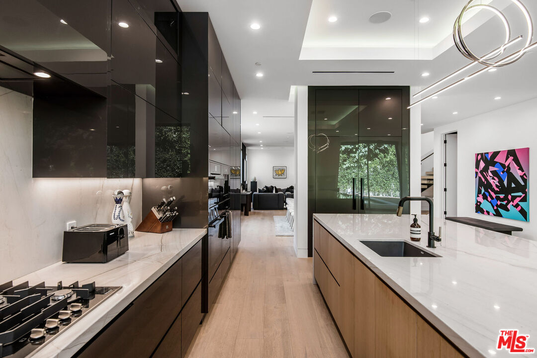 812 N Ogden Dr