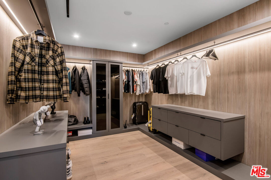 812 N Ogden Dr