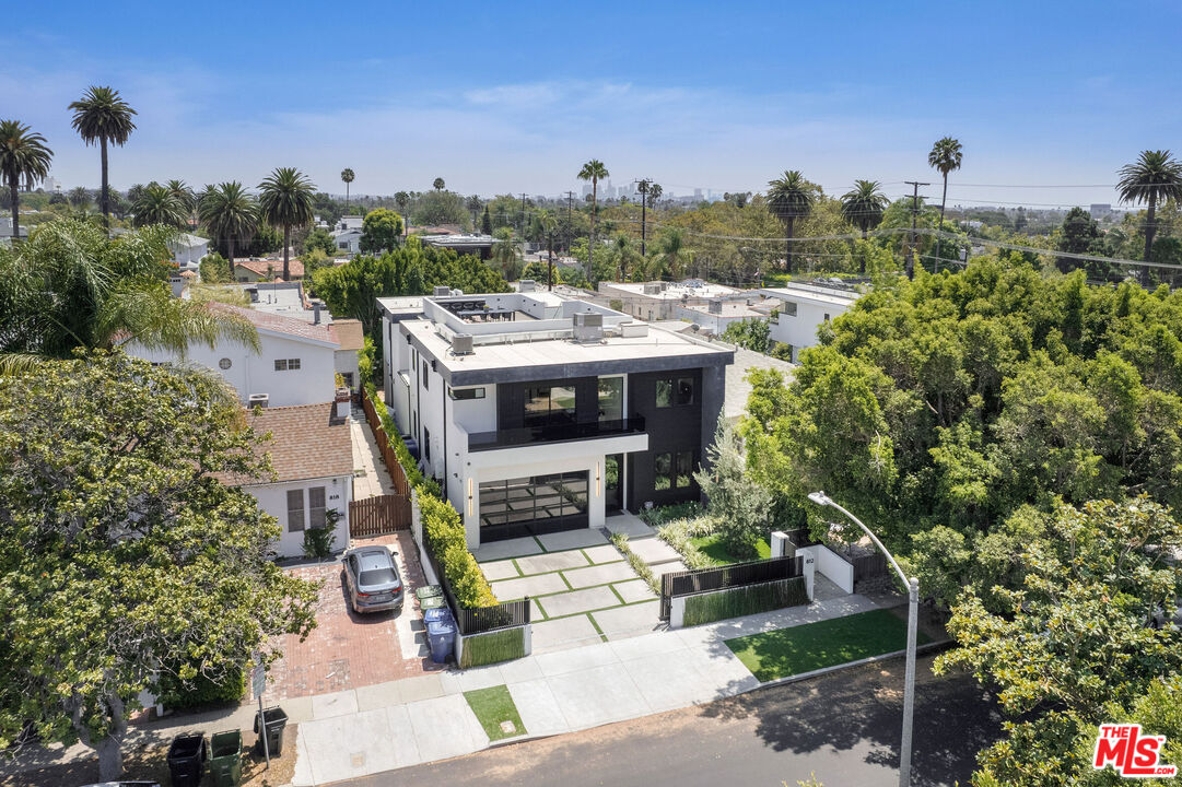 812 N Ogden Dr