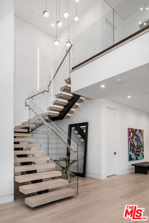 812 N Ogden Dr
