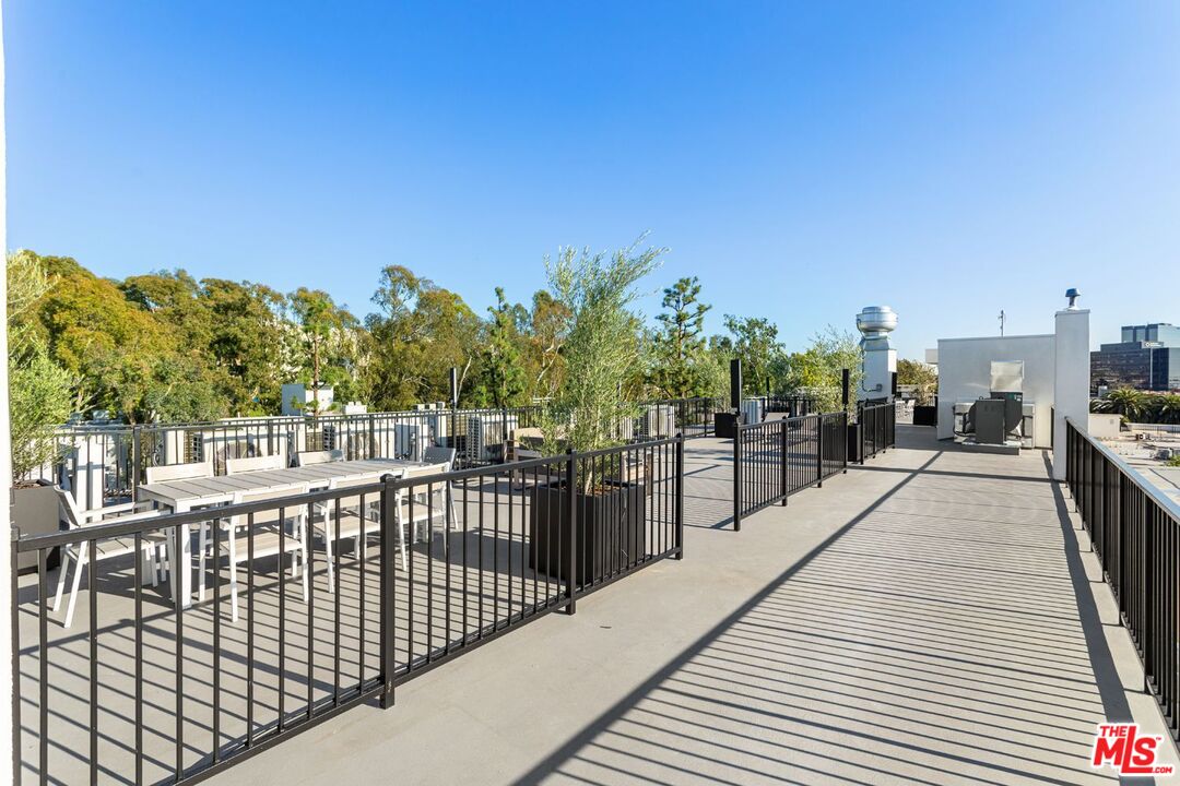 11620 Chenault St Unit: 402