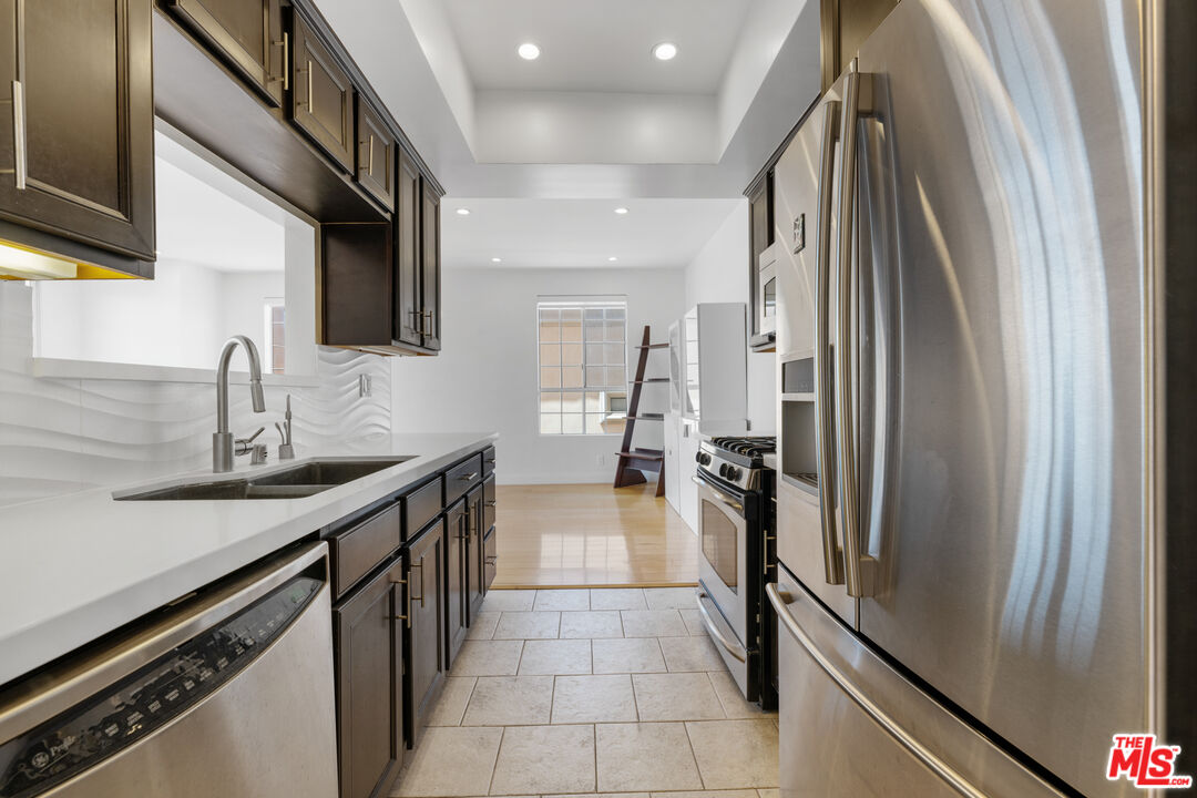 11812 Gorham Ave Unit: 303