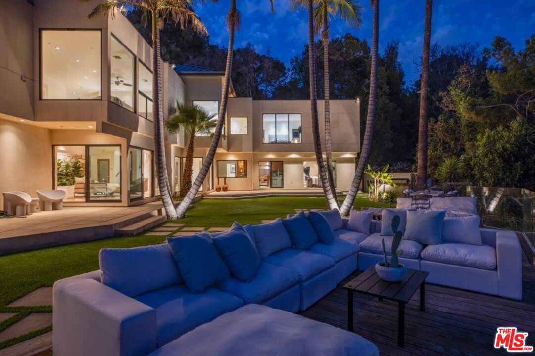 1185 Loma Linda Dr