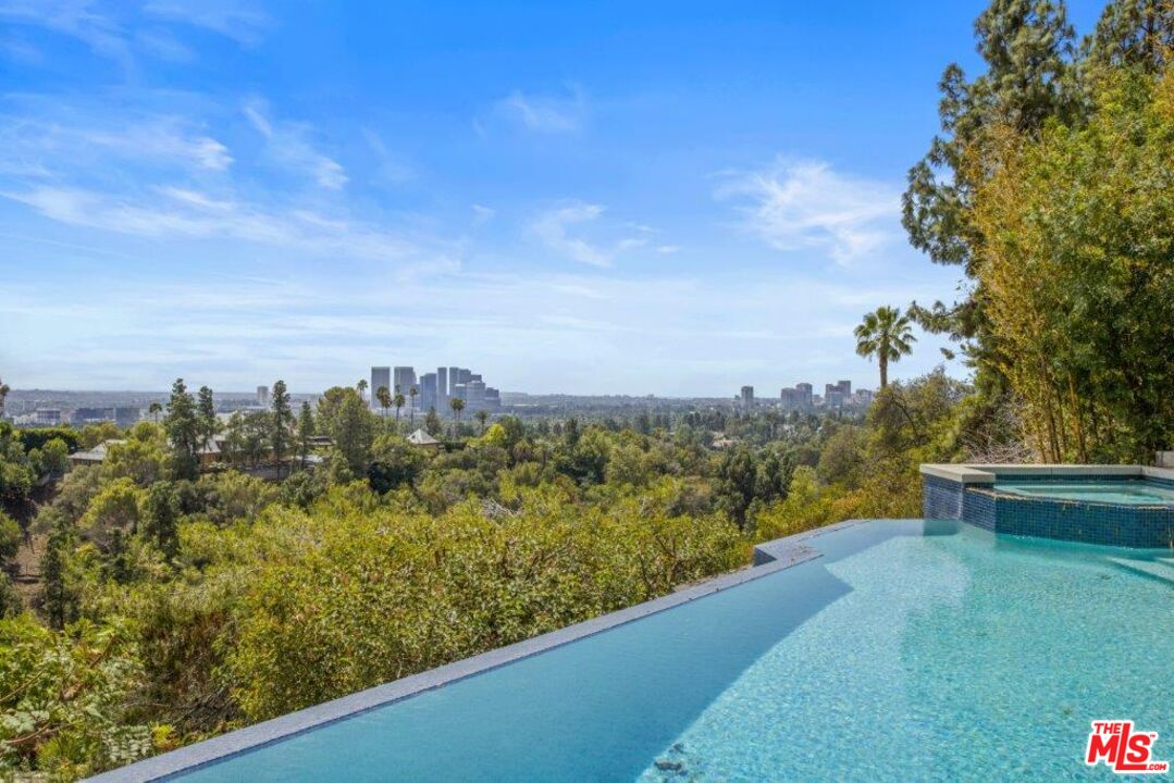 1185 Loma Linda Dr