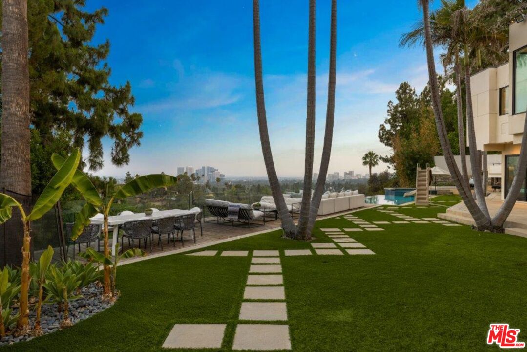 1185 Loma Linda Dr