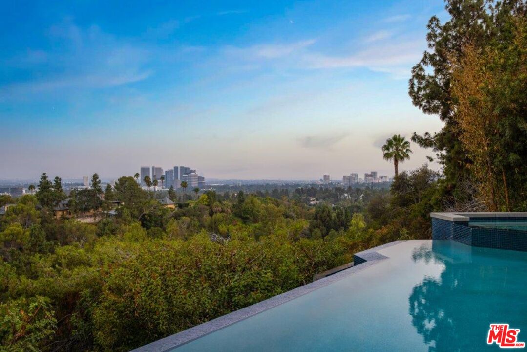 1185 Loma Linda Dr