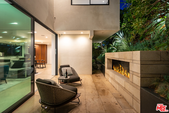 9393 Sierra Mar DR