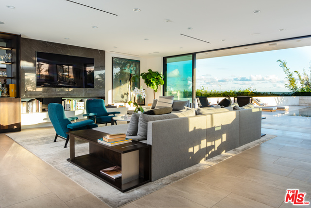 9393 Sierra Mar DR
