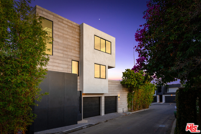 9393 Sierra Mar DR