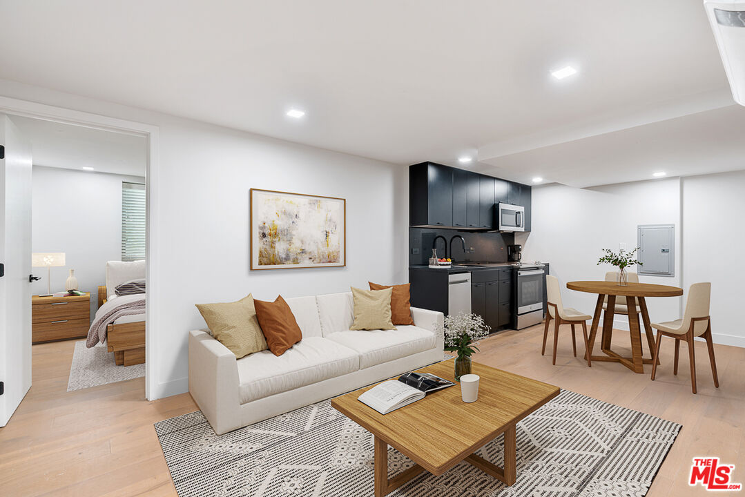 12320 MONTANA AVE Unit: 110