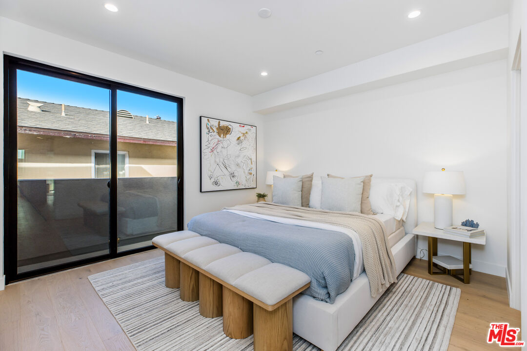 3808 College Ave Unit: 4