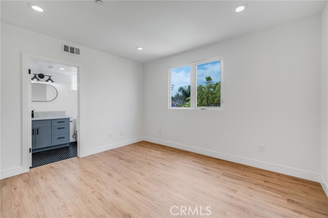 1433 Crescent Heights BLVD