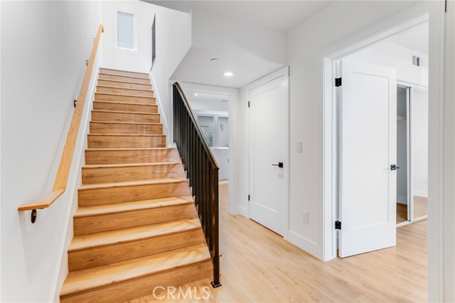 1433 Crescent Heights BLVD