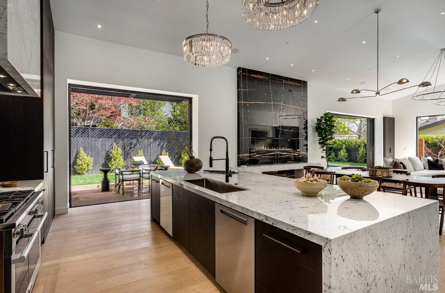 1820 Spring Mountain Road