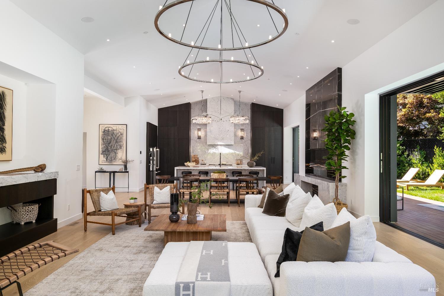 1820 Spring Mountain Road