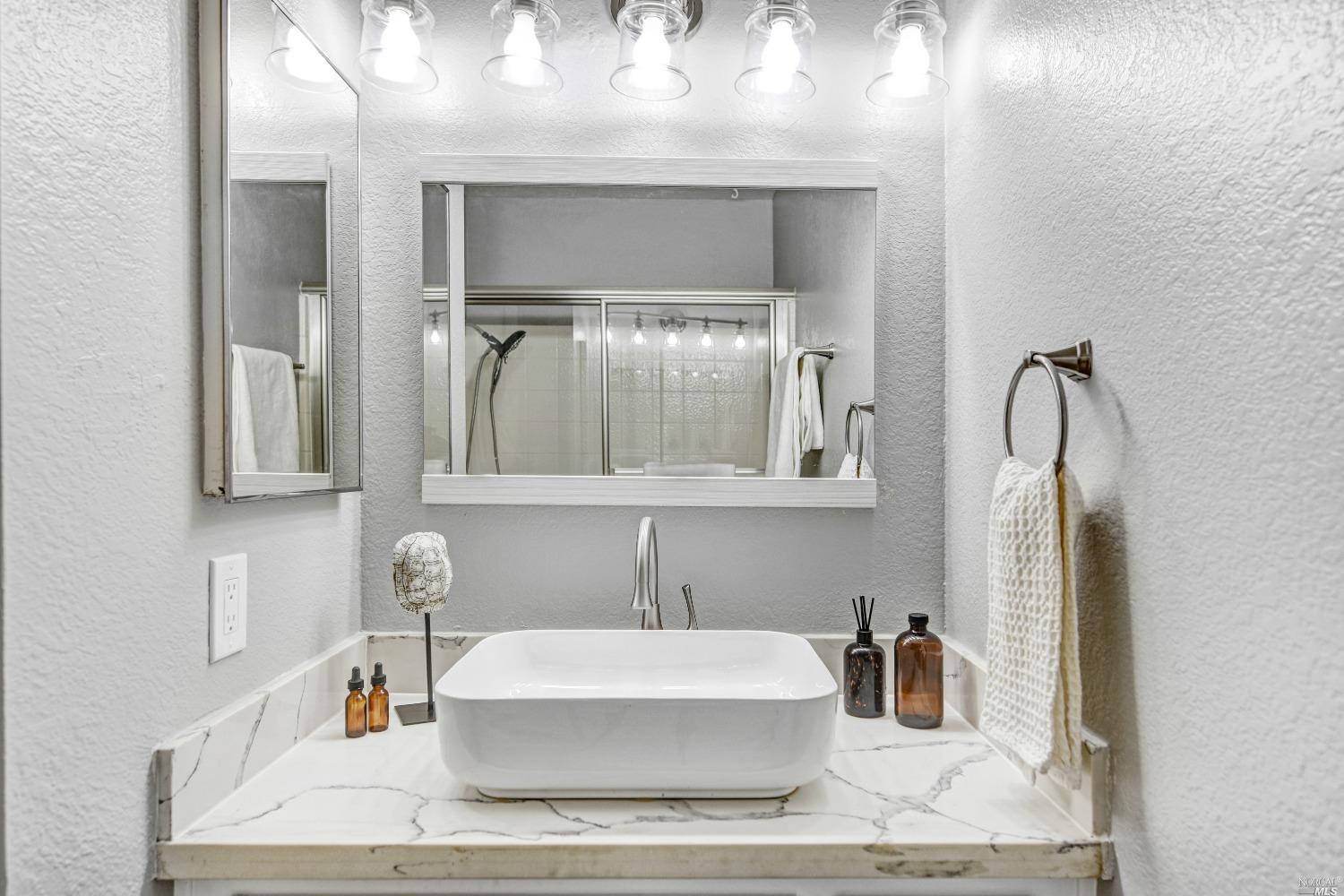 2016 Clearview Circle