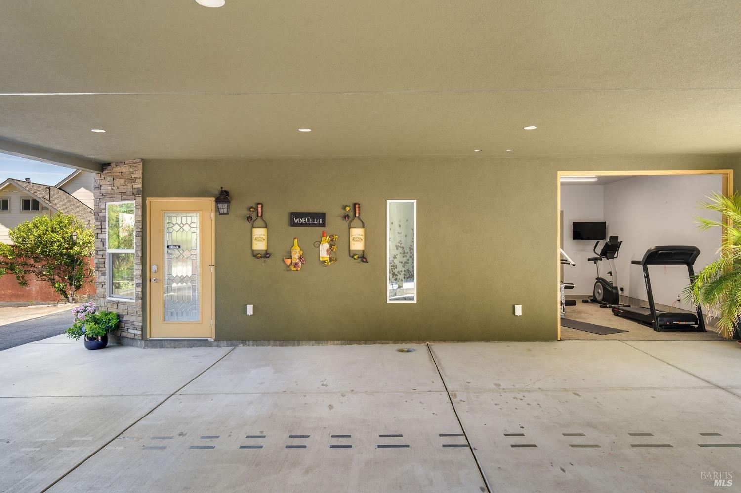 3037 Foothill Boulevard