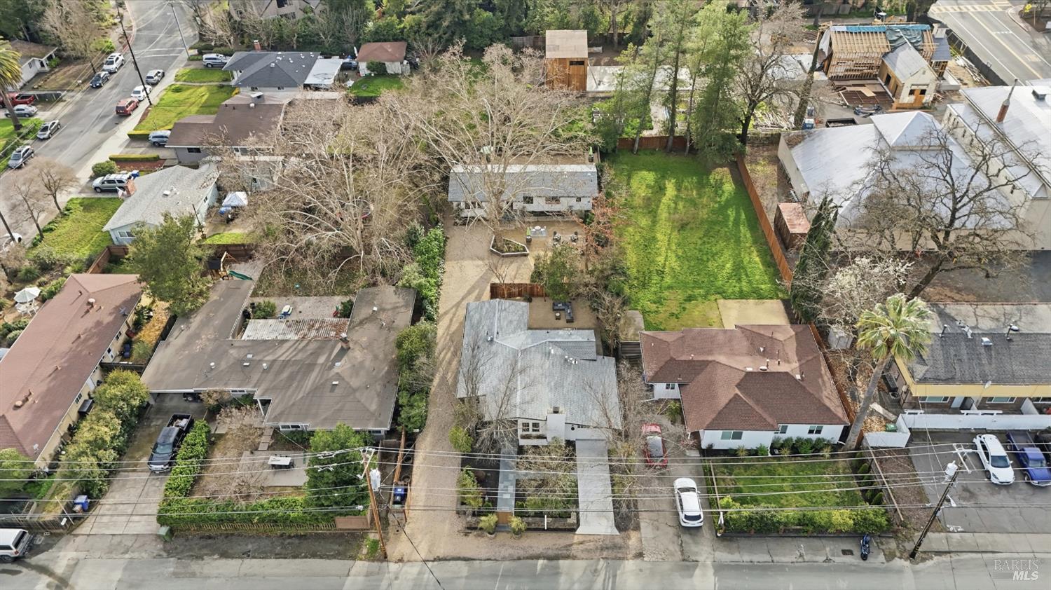 1123 Oak Avenue