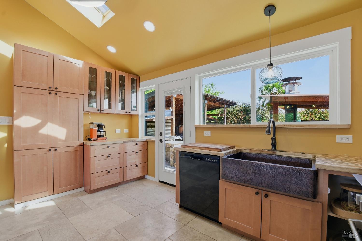 2720 Hilltop Drive
