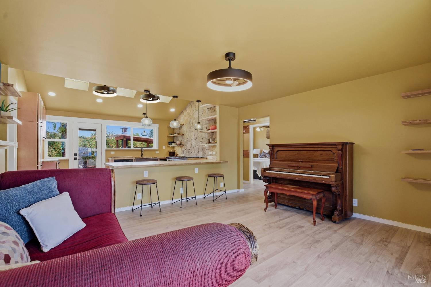 2720 Hilltop Drive