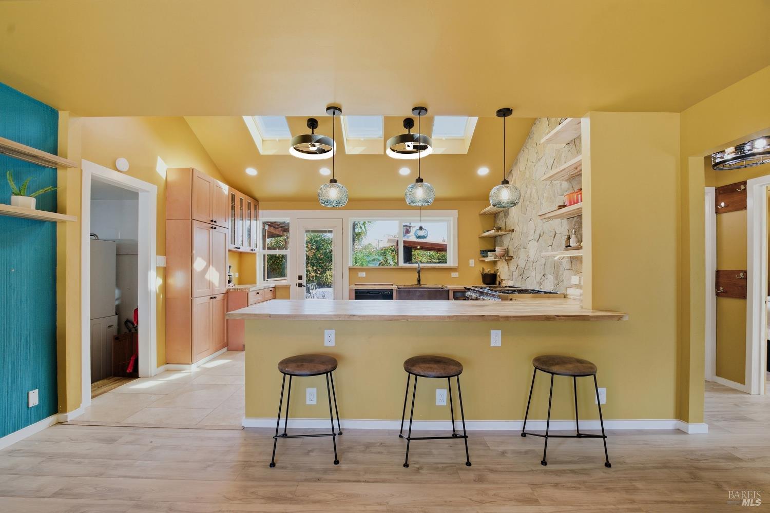 2720 Hilltop Drive