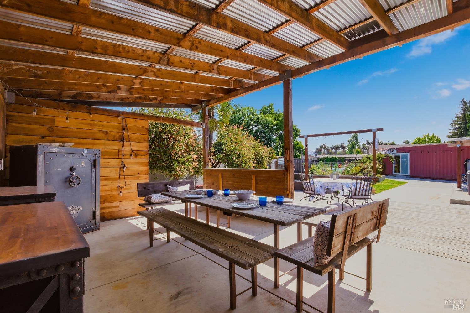 2720 Hilltop Drive