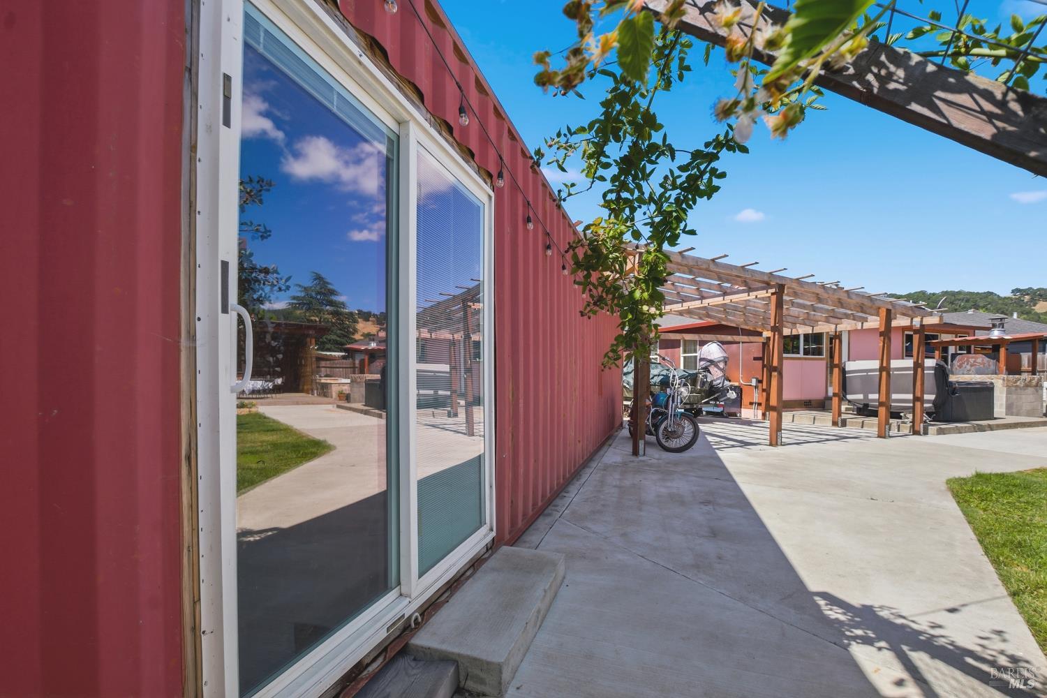 2720 Hilltop Drive