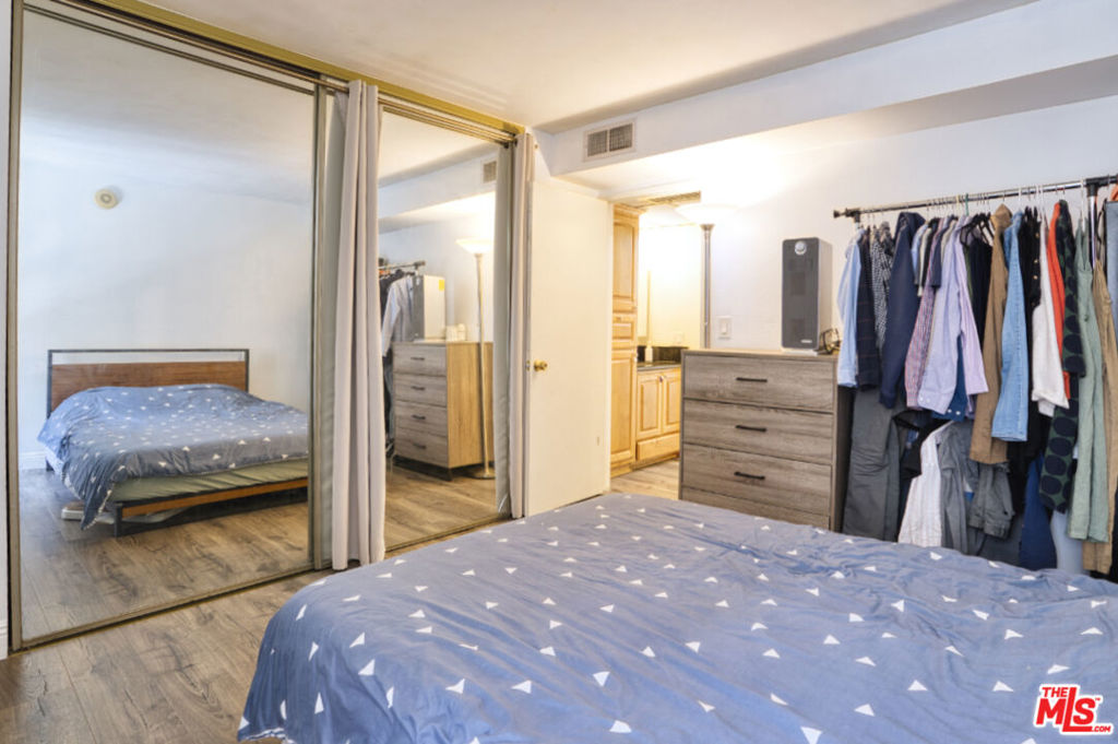 525 S La Fayette Park Place 207