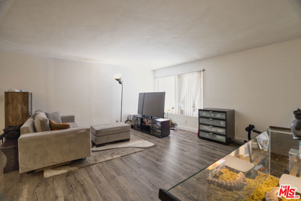 525 S La Fayette Park Place 207