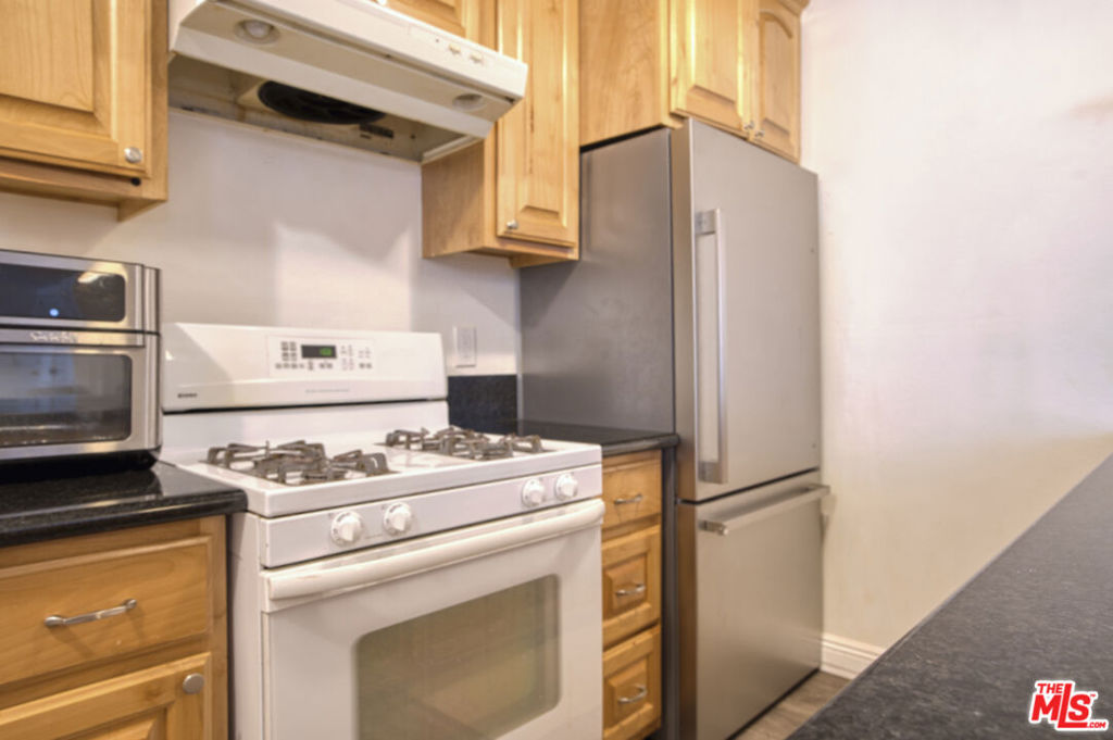 525 S La Fayette Park Place 207