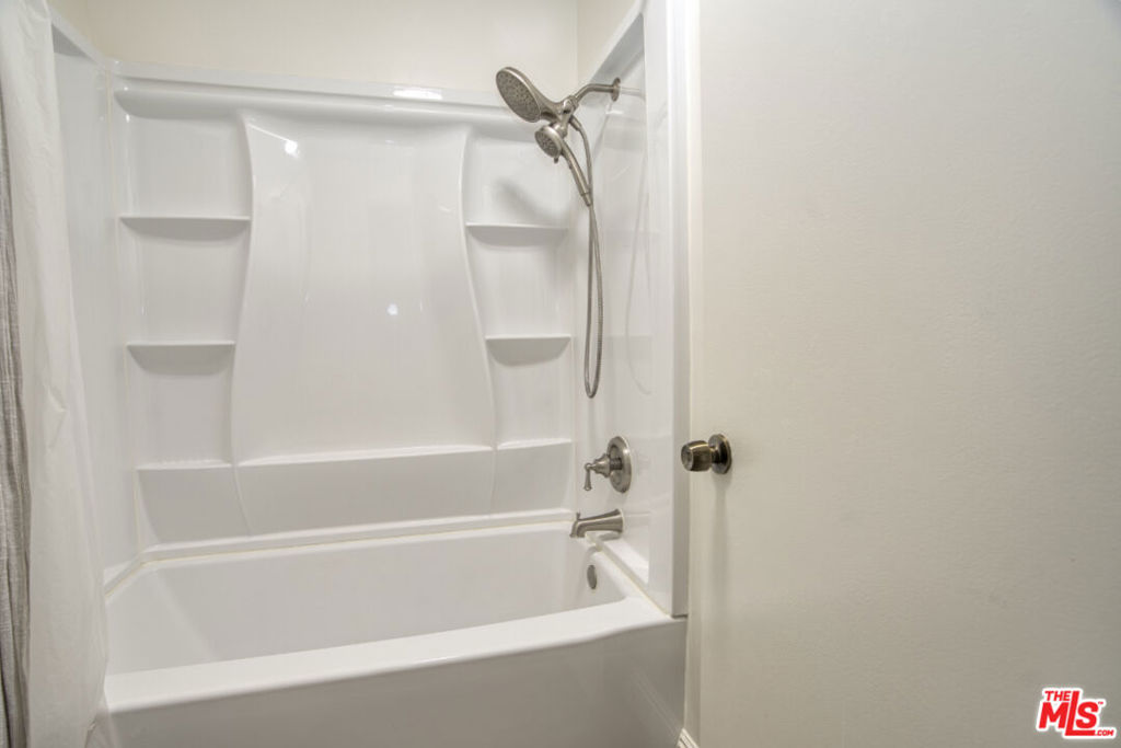 525 S La Fayette Park Place 207