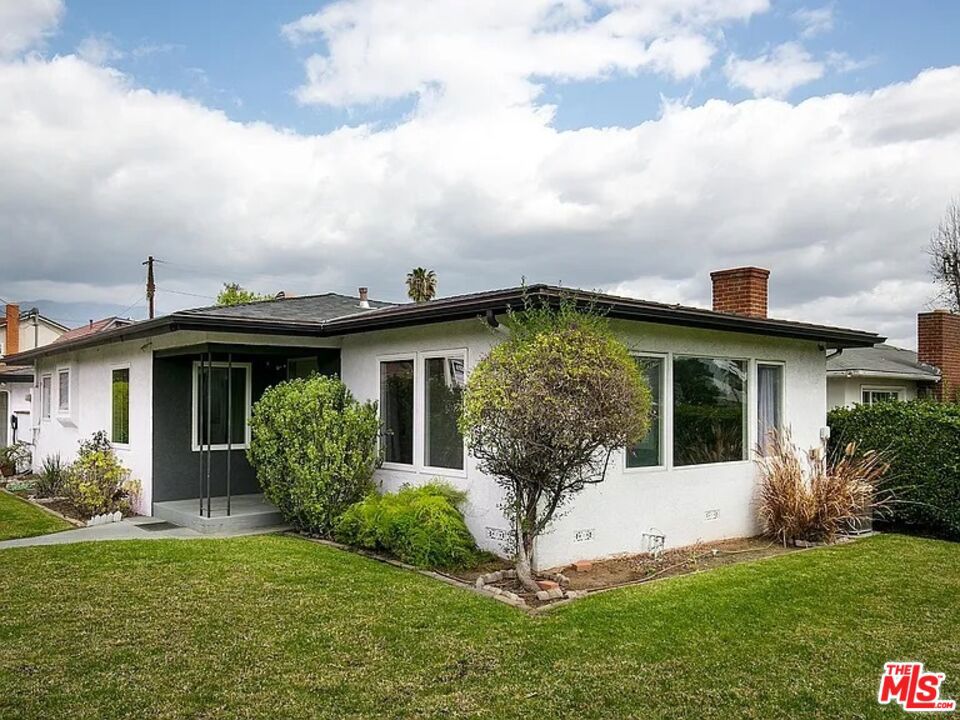 6302 N San Gabriel Boulevard