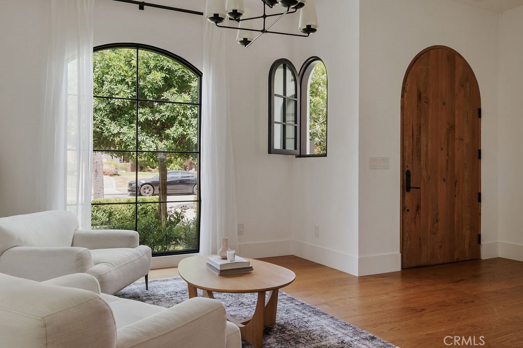 5142 Brynhurst Avenue