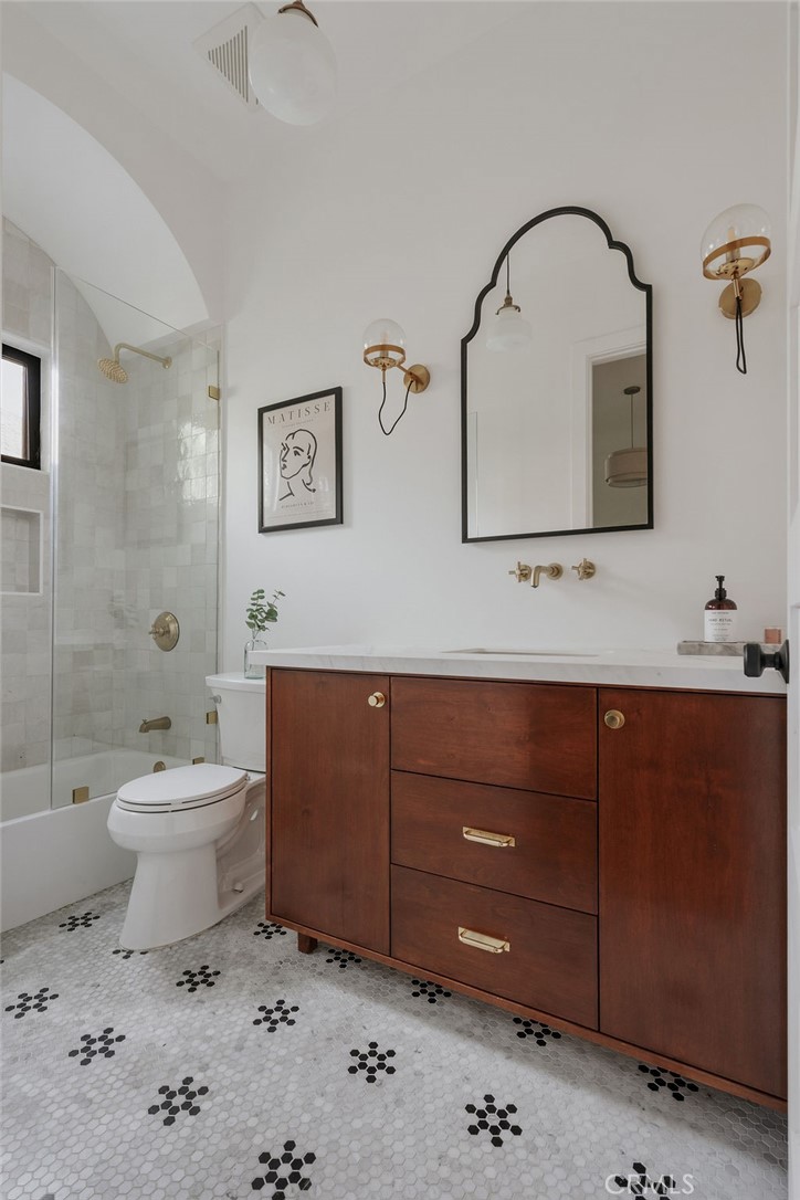 5142 Brynhurst Avenue