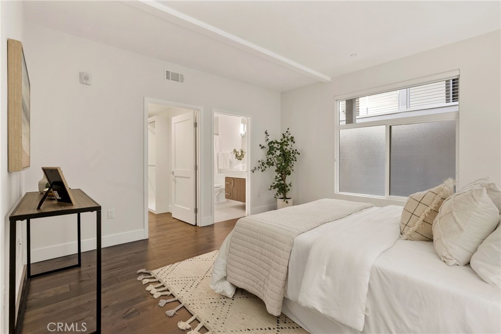 3715 San Marino Street 105