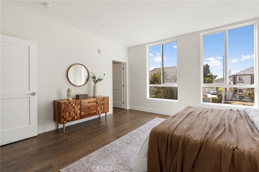 3715 San Marino Street 105