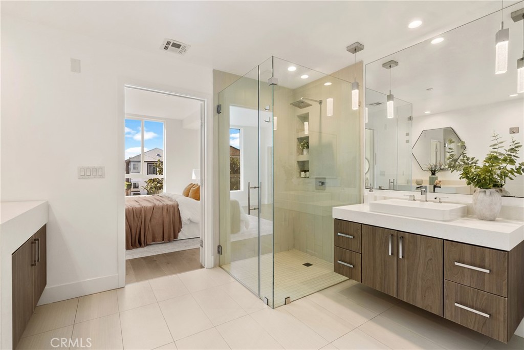 3715 San Marino Street 105