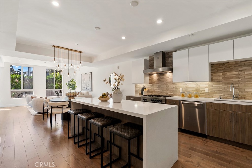 3715 San Marino Street 105