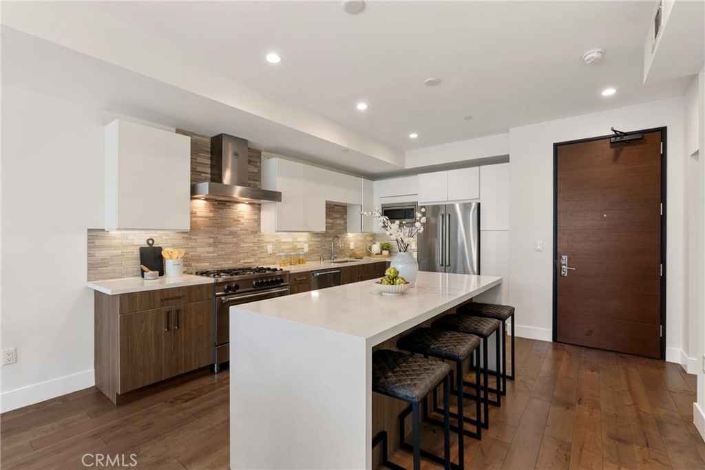 3715 San Marino Street 105