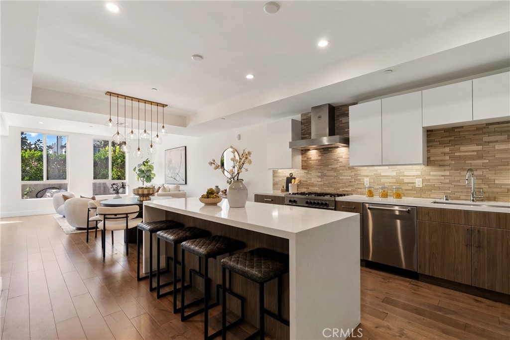 3715 San Marino Street 105