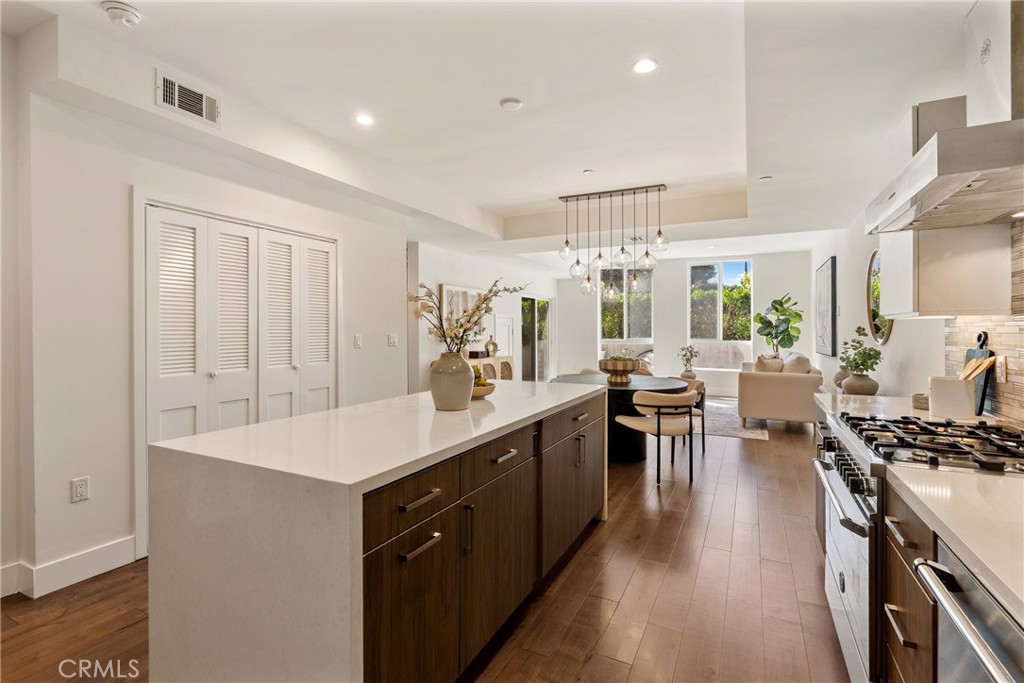 3715 San Marino Street 105